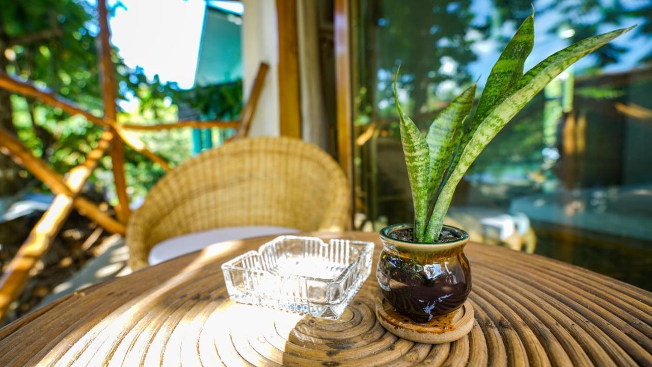 Serenity Hotel เอลนิโด ภายนอก รูปภาพ